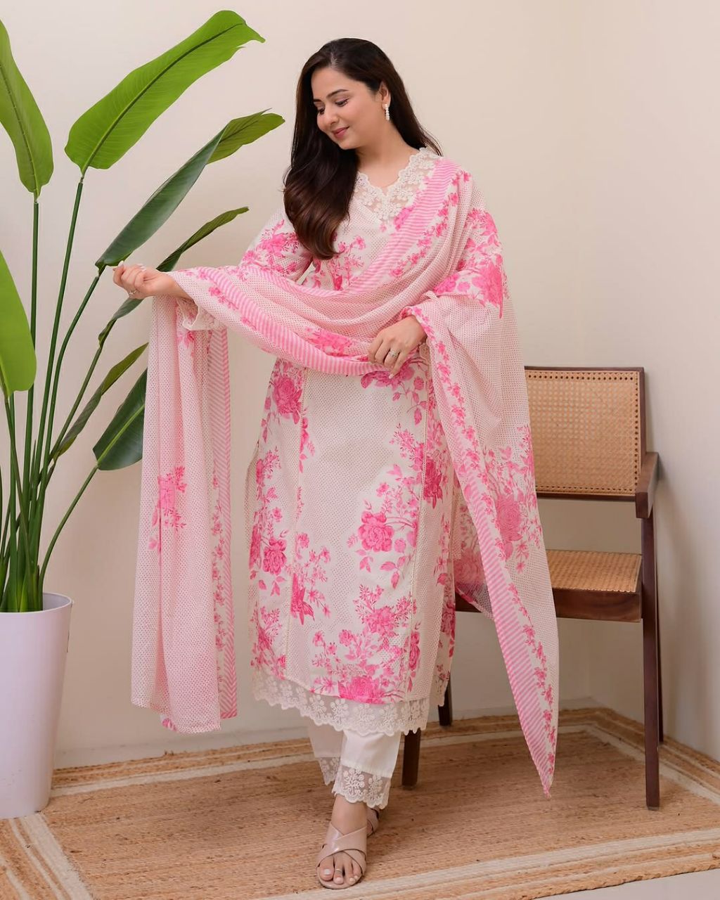 Straight kurti with paint dupatta