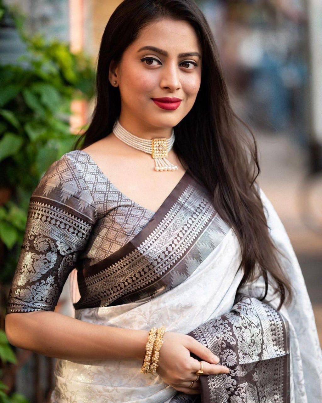 Pure Kanjivaram Silk Saree With Blouse Piece