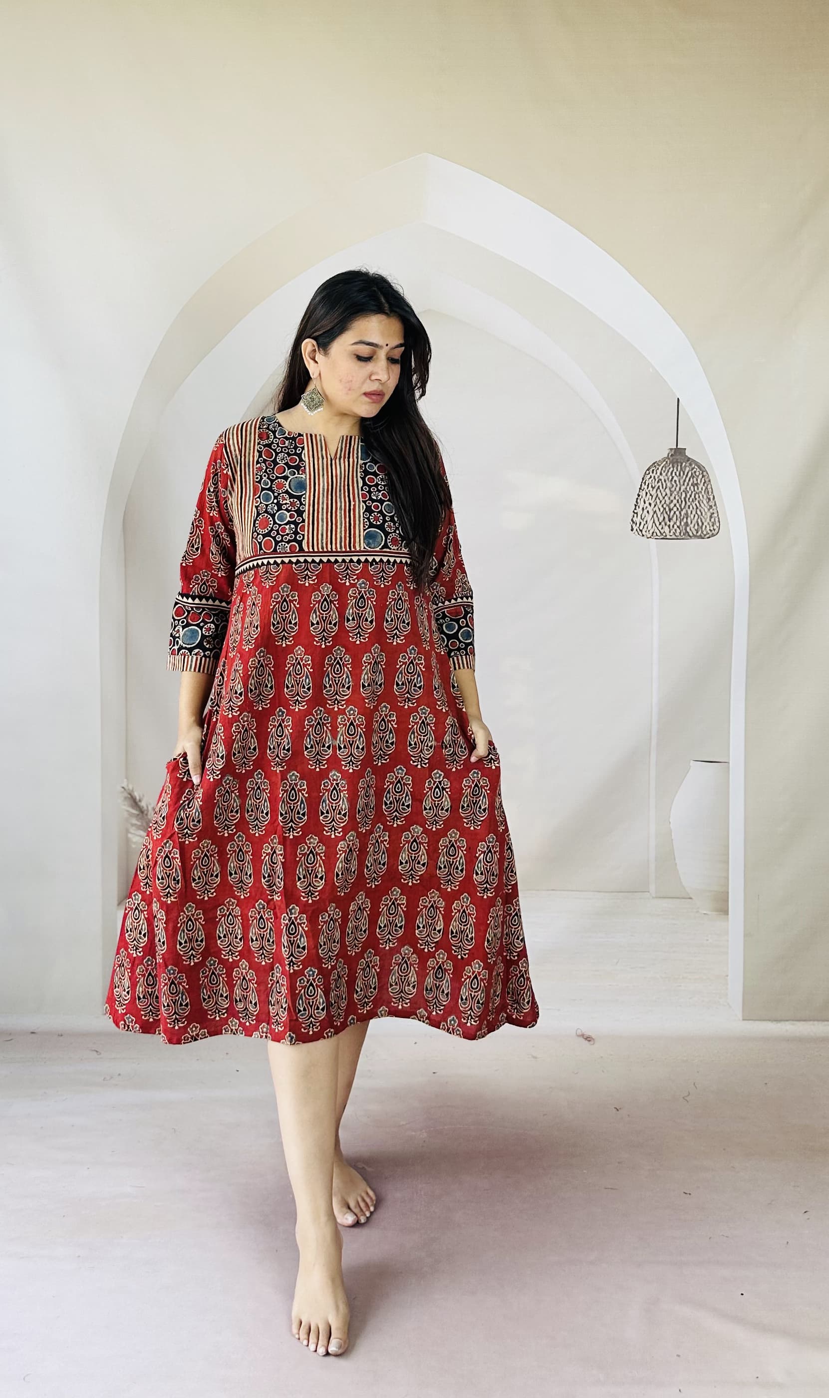 Women's Cotton Sweetheart Neck Top with Pockets