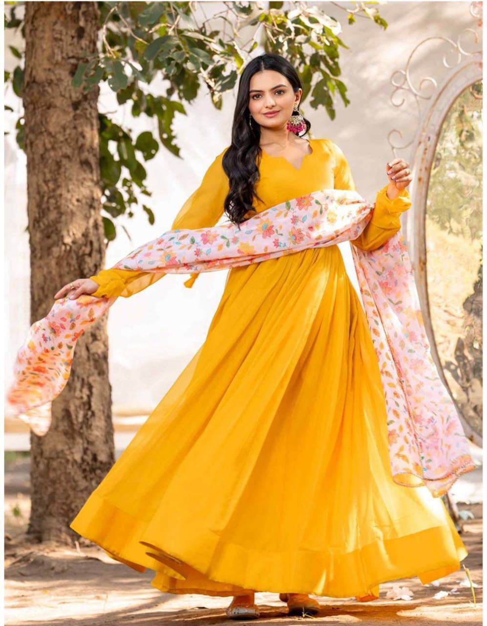 Elegant Georgette Lining Gown