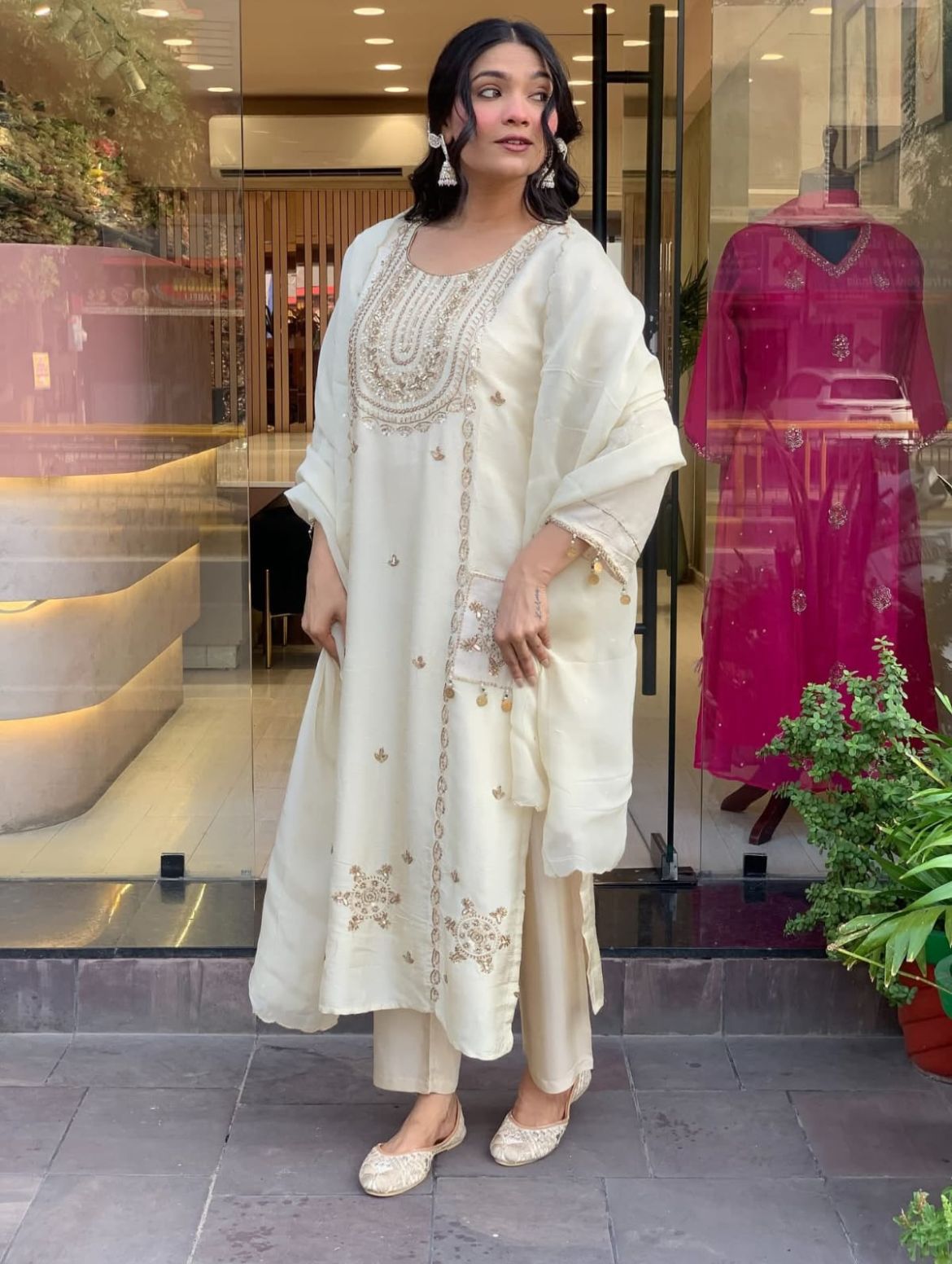 Women Fashion Traditional Kurta Set with Pant And Dupatta