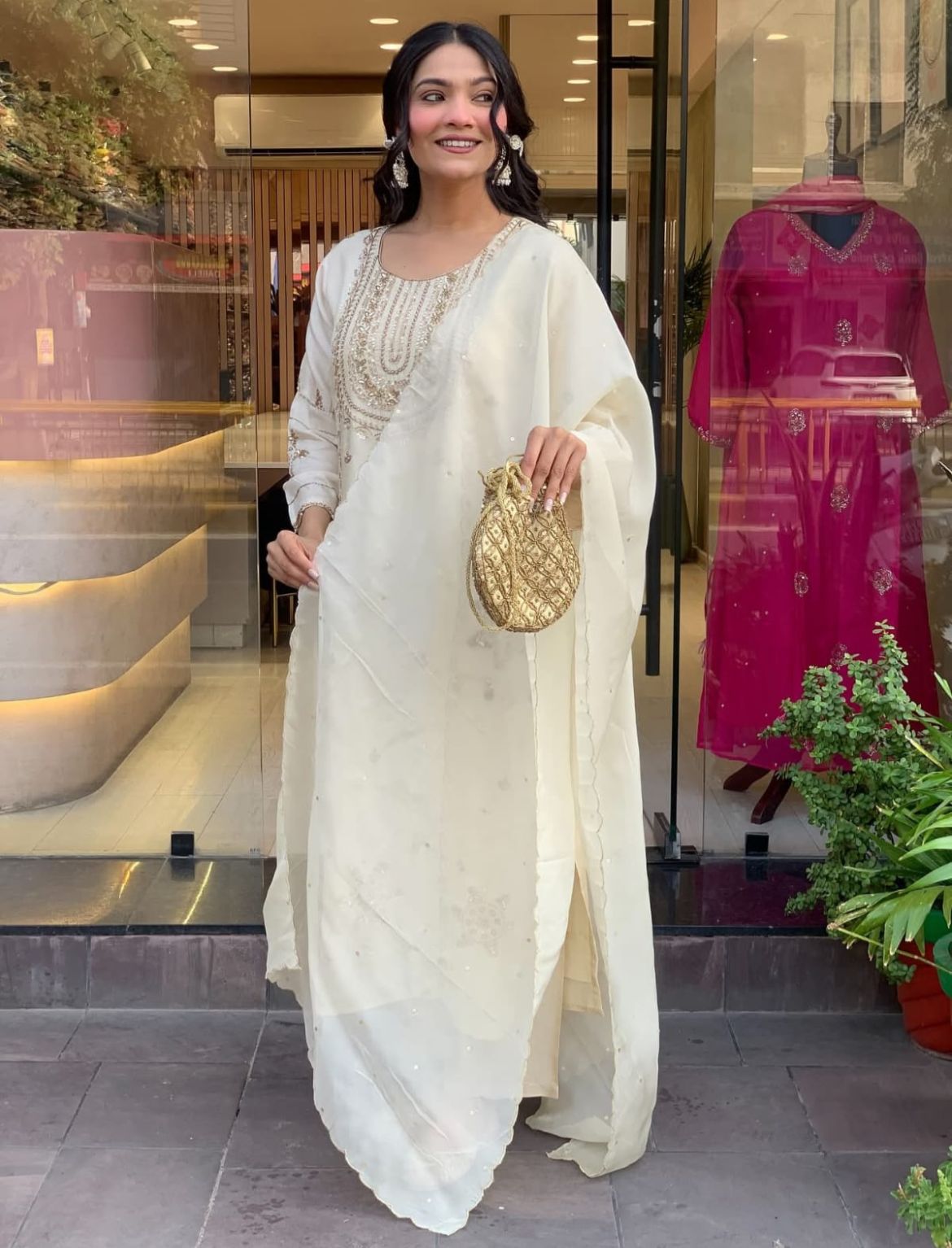 Women Fashion Traditional Kurta Set with Pant And Dupatta