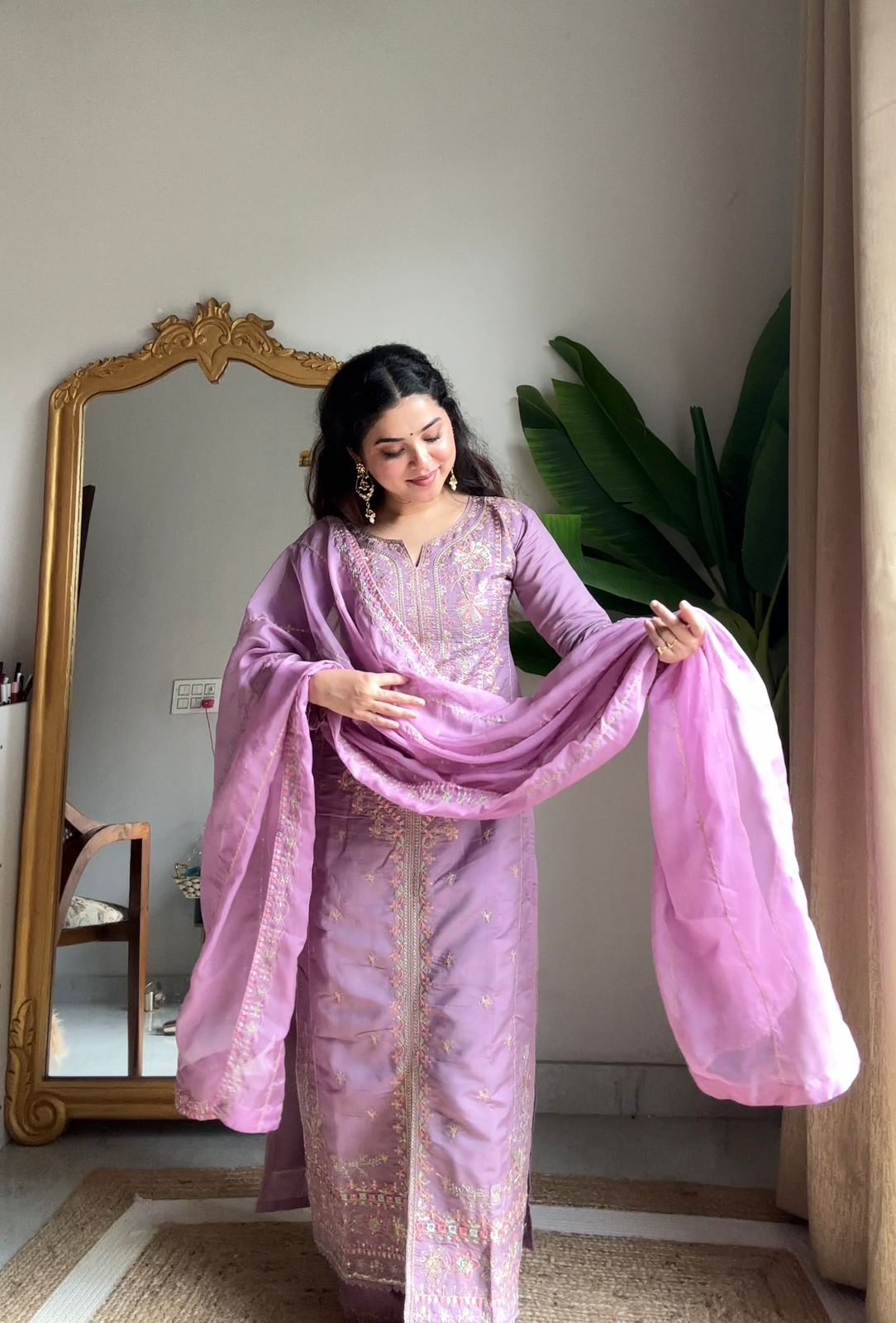 Woman's Rayon Kurti Pent With Dupatta