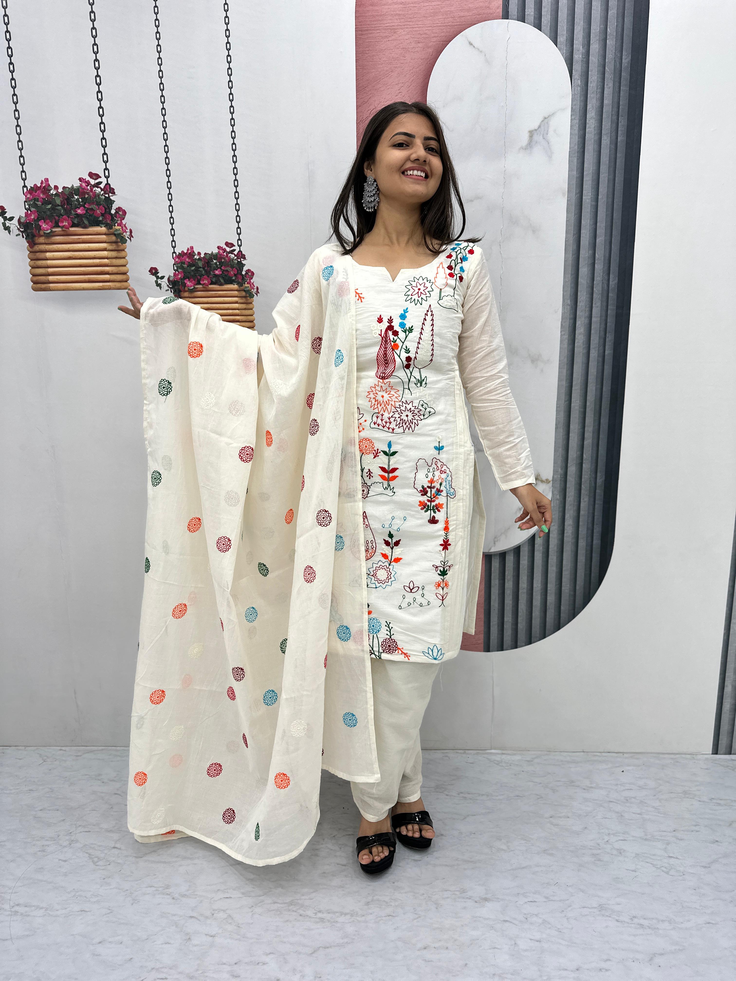 Trendy Fashionable Women Dupatta Sets