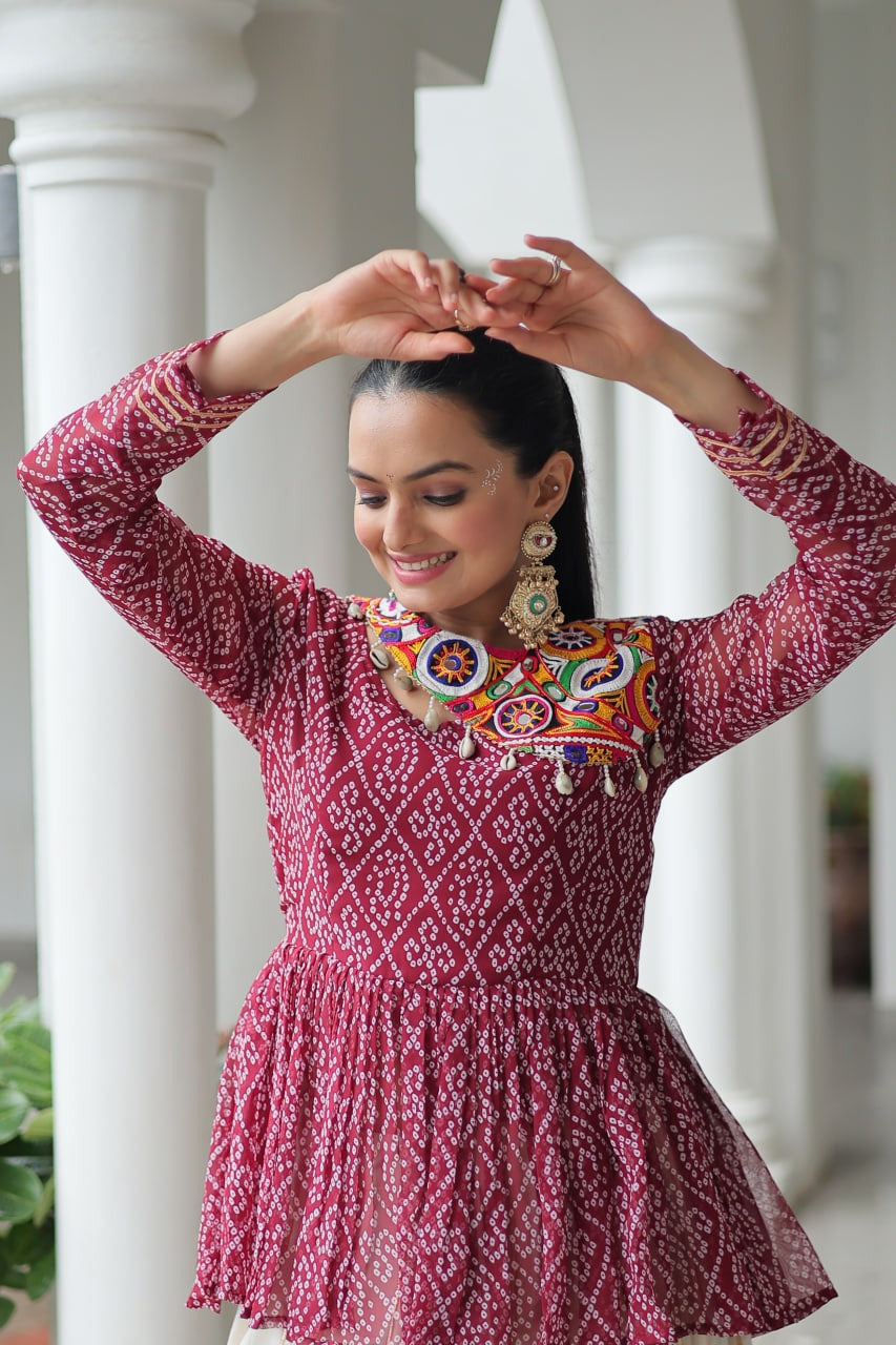 Designer Bandhani Gamthi Work Top