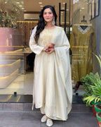Pure Chanderi Silk Embroidered Pent & Dupatta Set