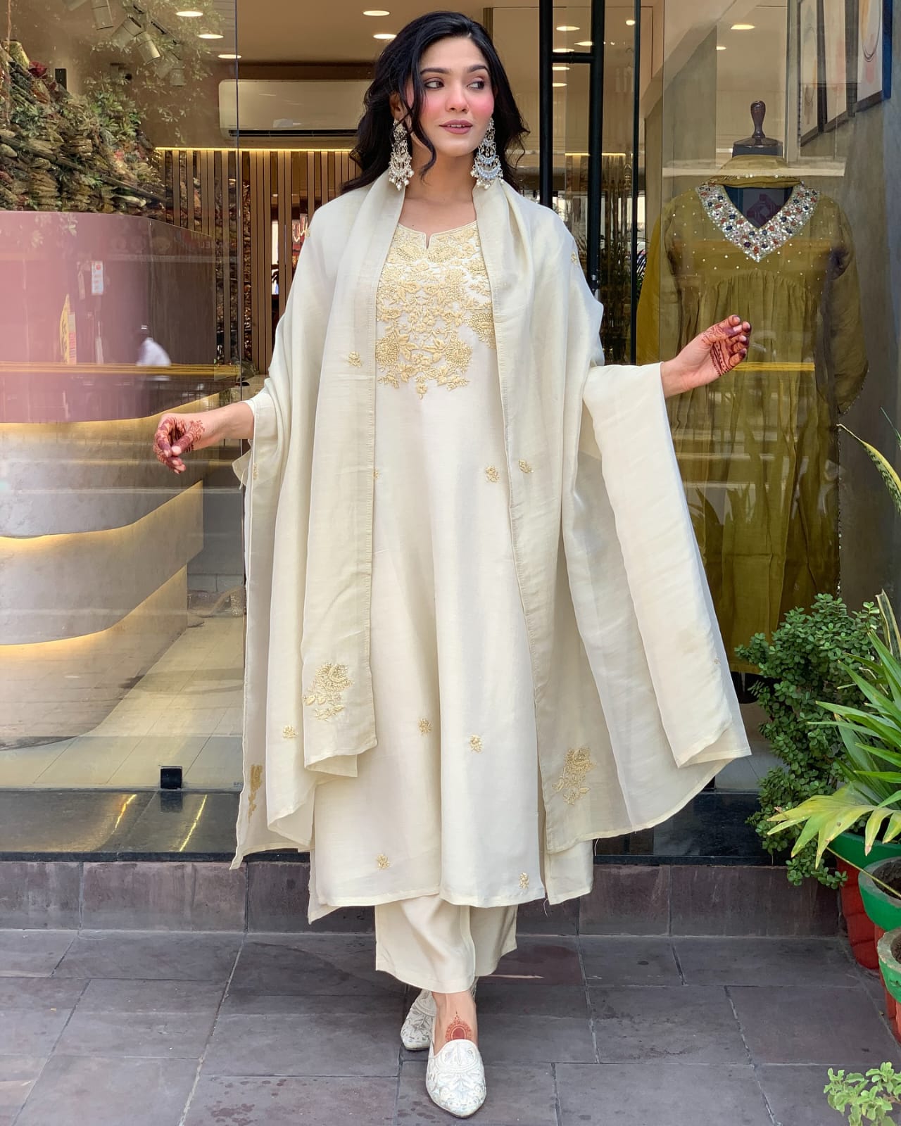 Pure Chanderi Silk Embroidered Pent & Dupatta Set