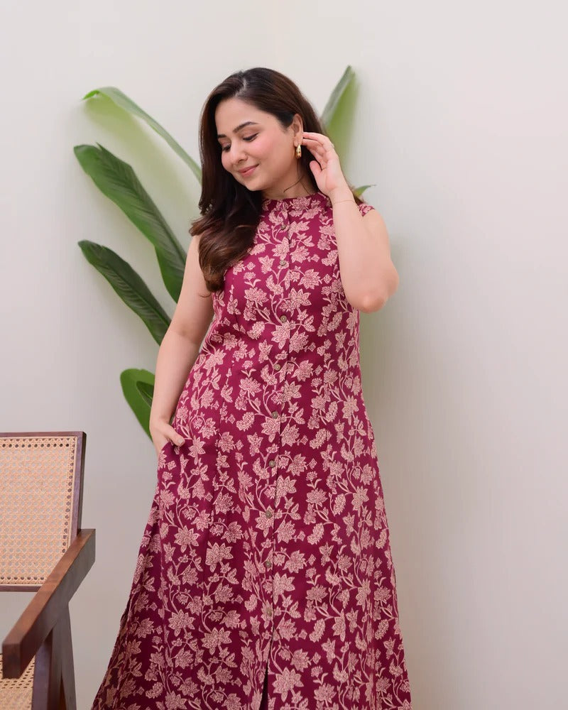 Elegant Sleeveless Kurti Set