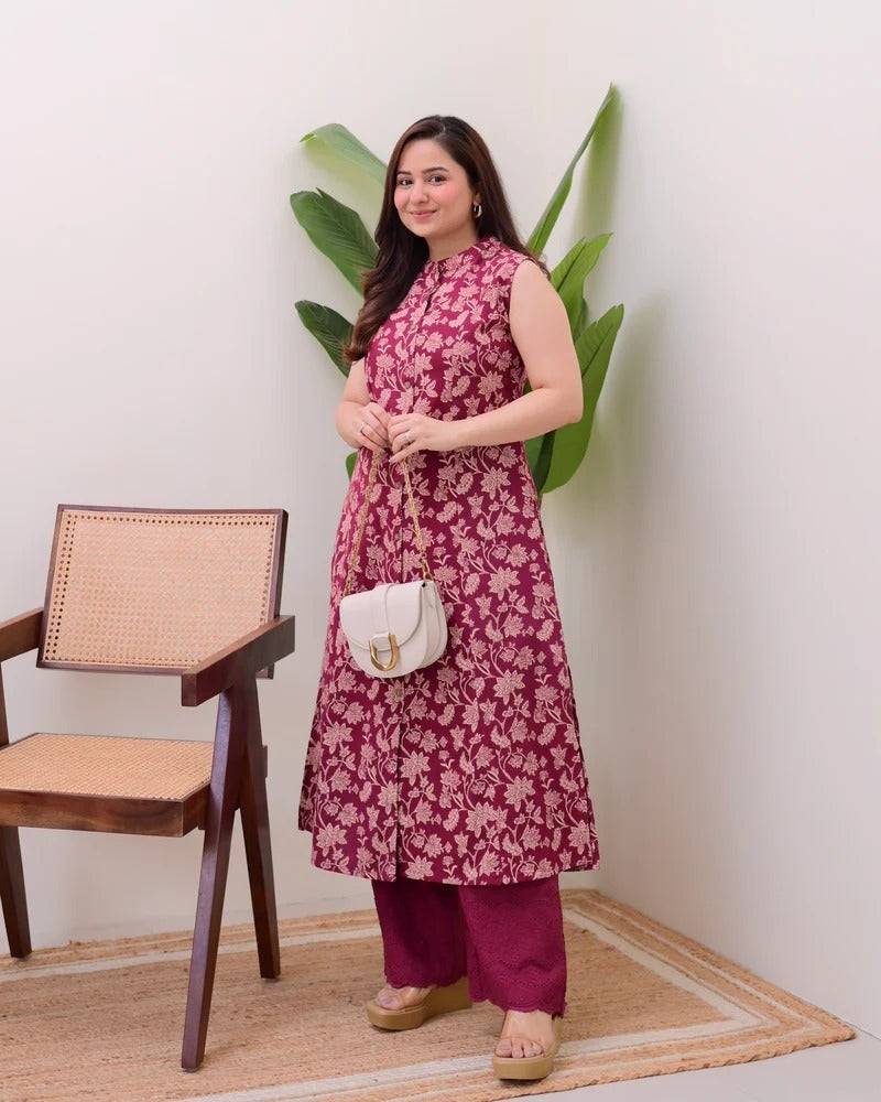 Elegant Sleeveless Kurti Set