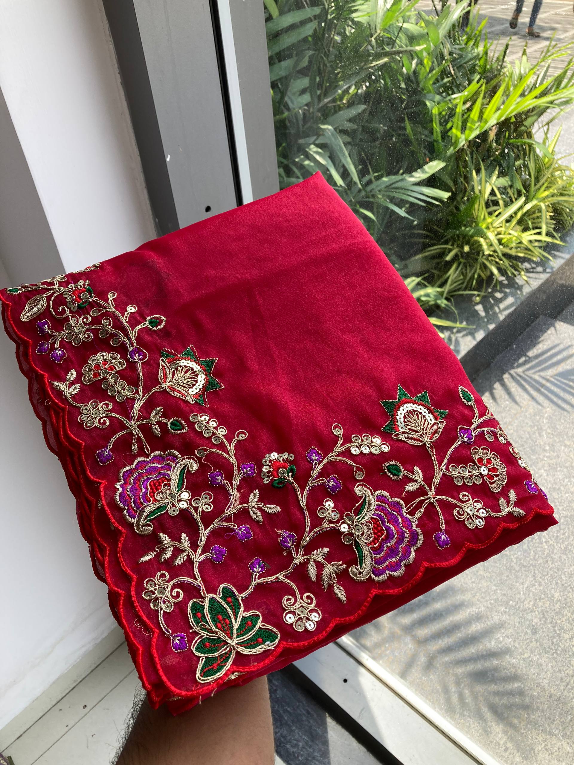 Women's Jimmi Choo Embroidery Work Saree With Unstitched Blouse Piece