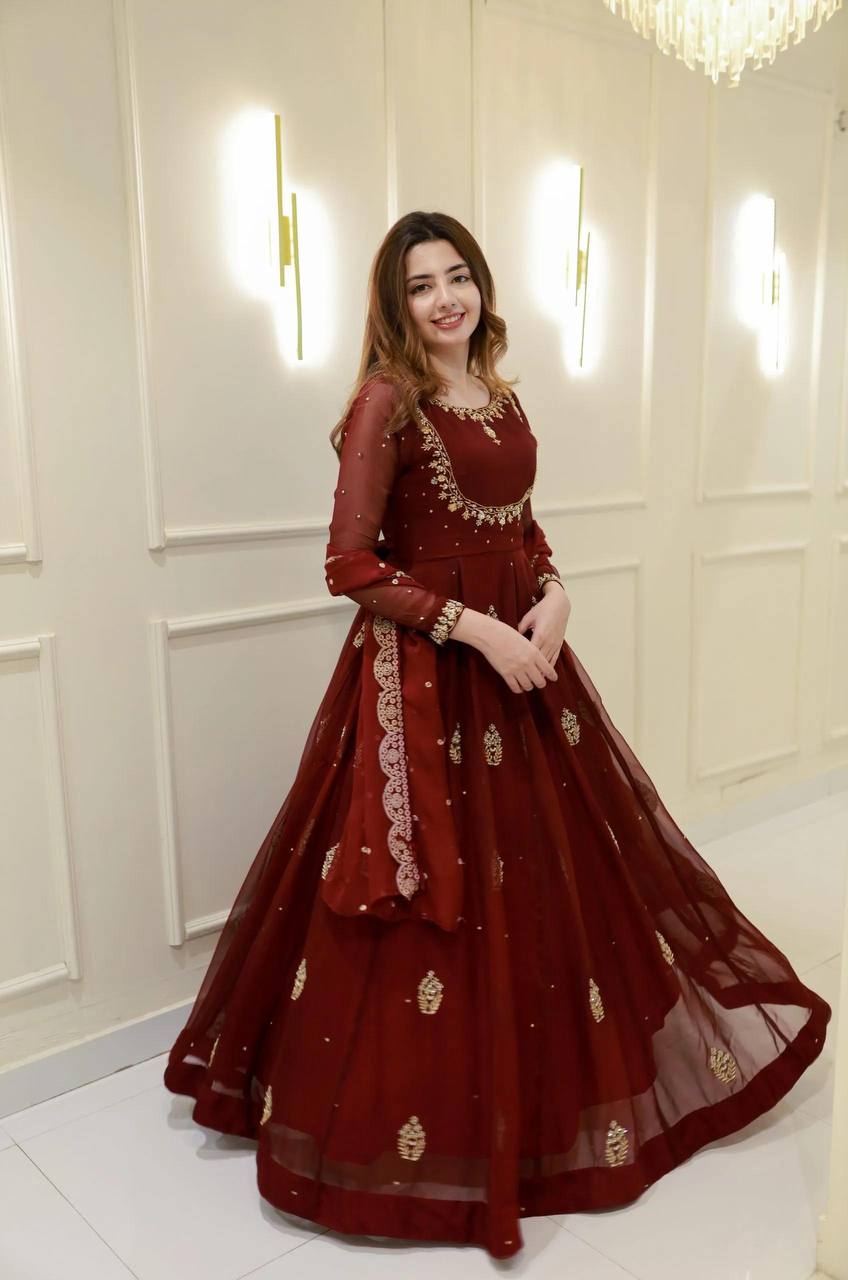 Women Embroidered Anarkali Kurti