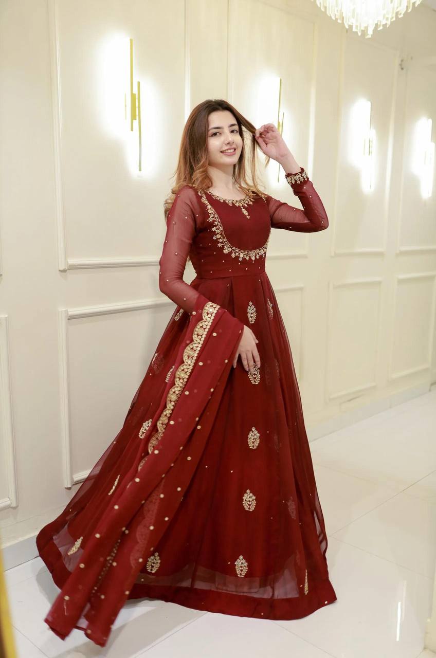 Women Embroidered Anarkali Kurti