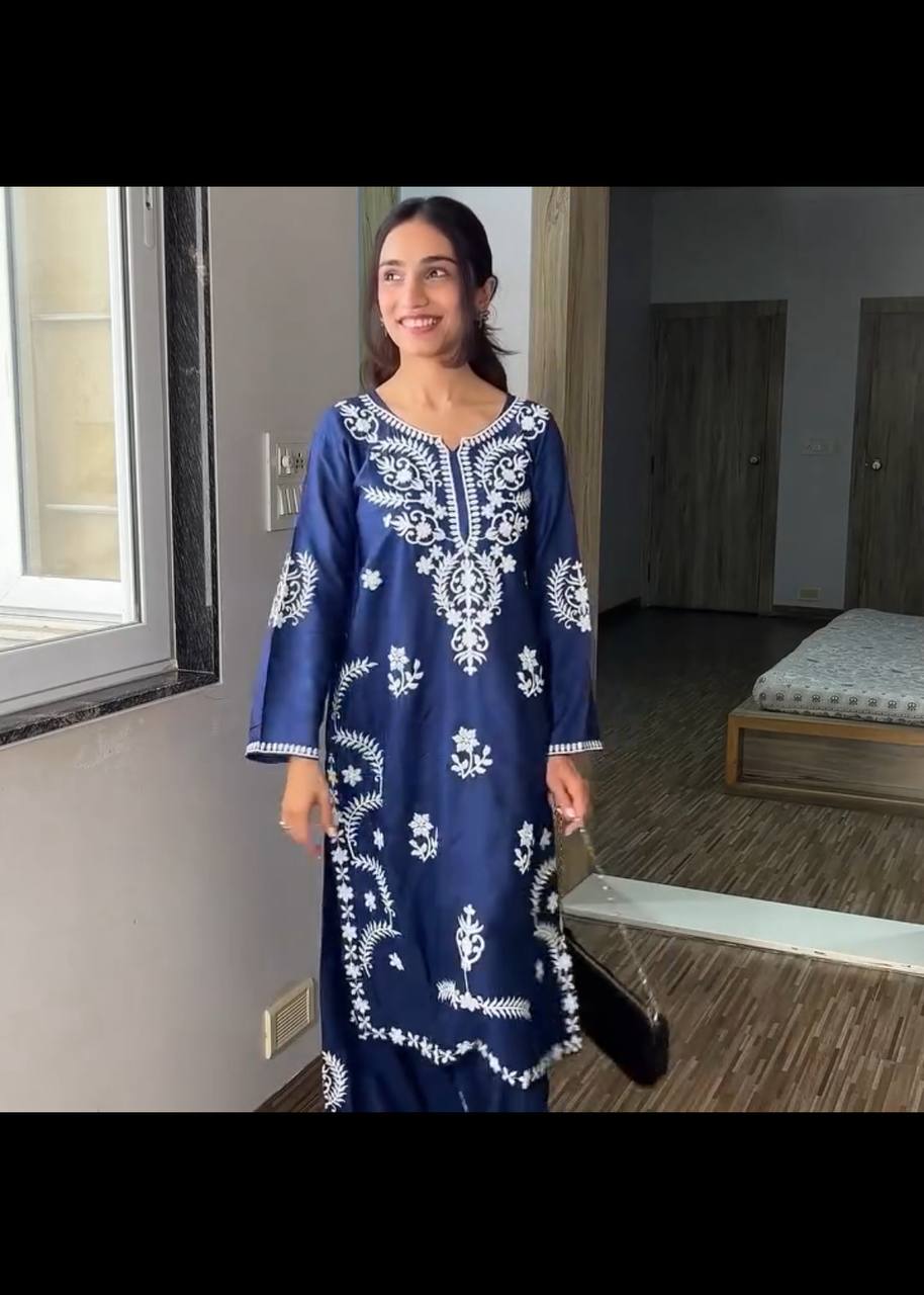 New Lunching Beautiful Fancy Chikankari Embroidery Work Kurti Pant Pair