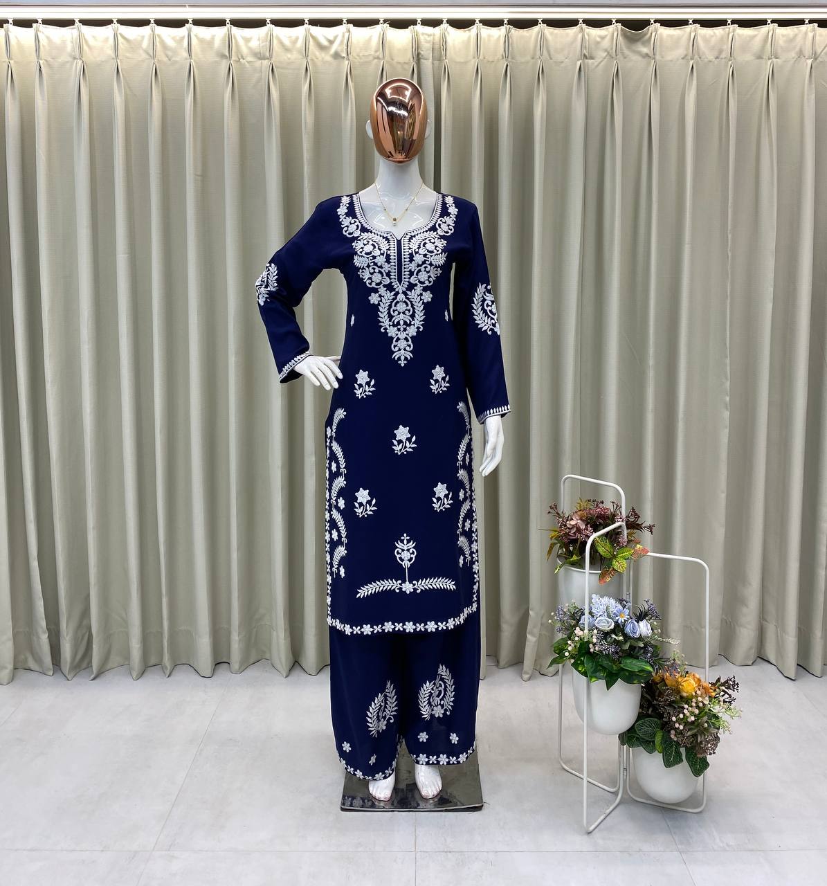 New Lunching Beautiful Fancy Chikankari Embroidery Work Kurti Pant Pair